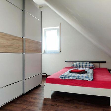 Apartment Und Privatzimmern In Freiburg Habitación foto